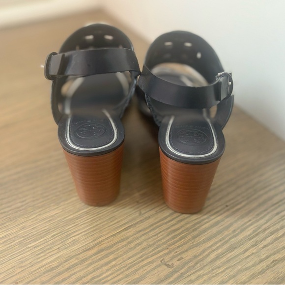 Tory Burch Metal Miller Wedge in Navy women’s size 6 - Picture 7 of 8
